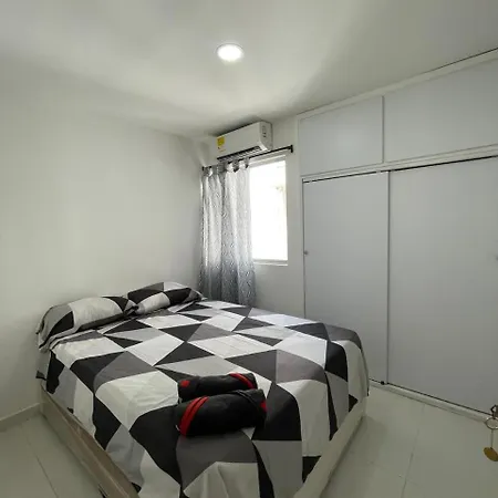Apartamento Apto Amplio Con Piscina 3 Hab A Pasos Del Mar