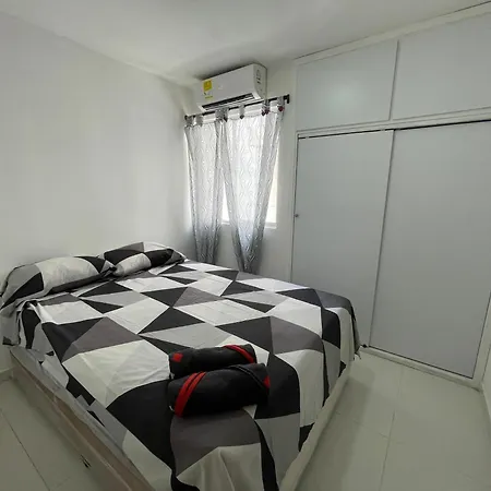 Apartamento Apto Amplio Con Piscina 3 Hab A Pasos Del Mar *