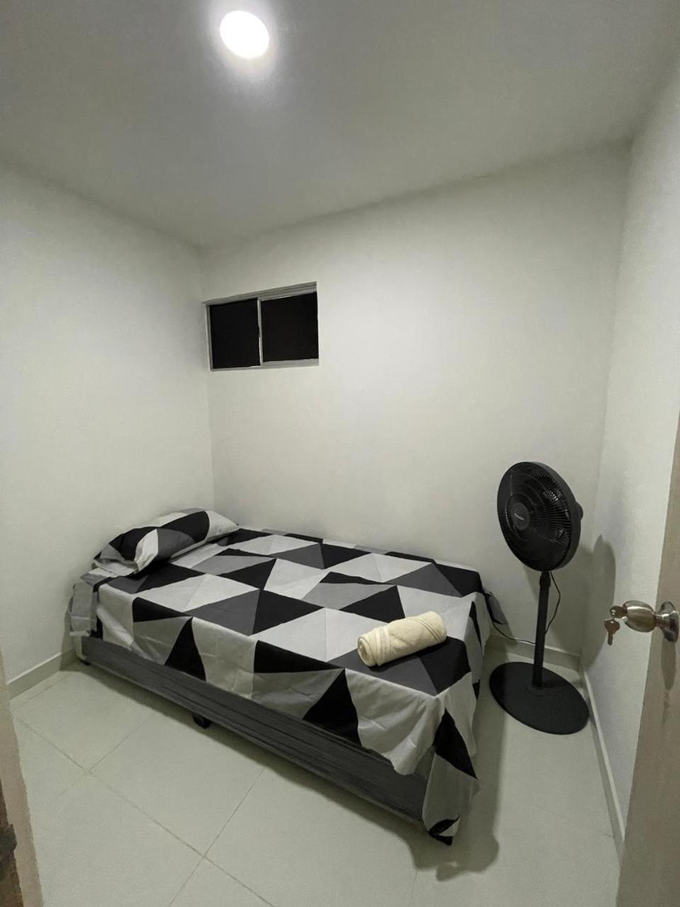 Apartamento Apto Amplio Con Piscina 3 Hab A Pasos Del Mar *